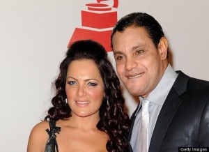 [Image: sammy-sosa-and-wife-300x218.jpg]