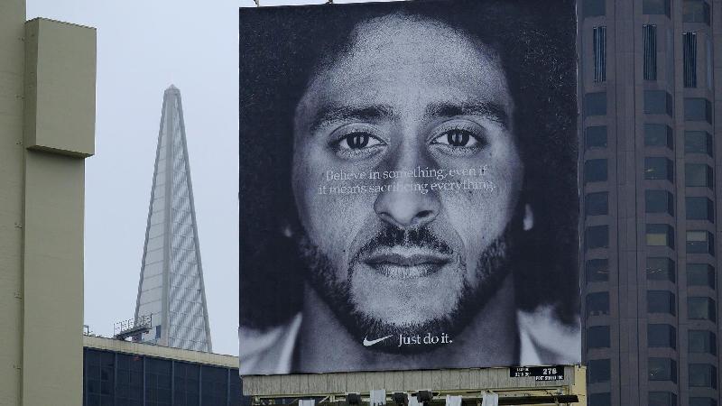 nike - kaepernick - ad on building